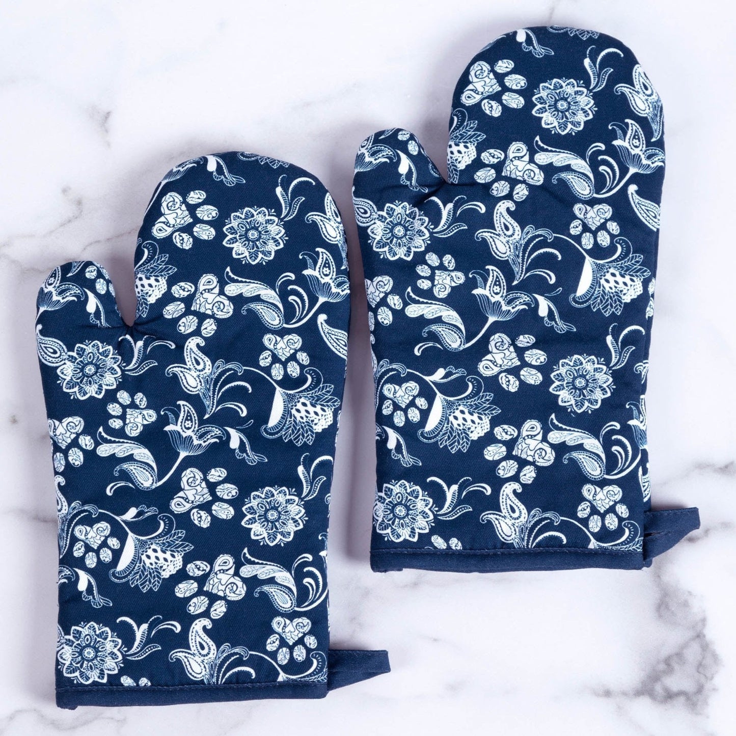 Distinctly Designed Oven Mitts - Set of 2