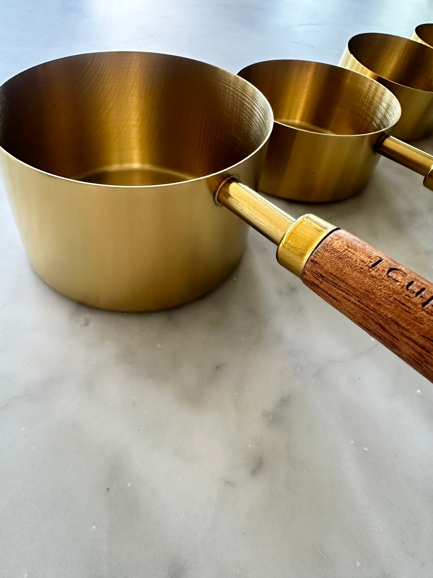 Montecito Acacia Wood and Gold Measuring Cups – Modern Kitchen Essentials