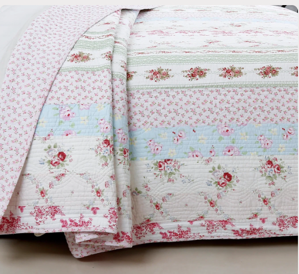 100% Cotton Wild Rose Enchantment Quilted Reversible Blanket