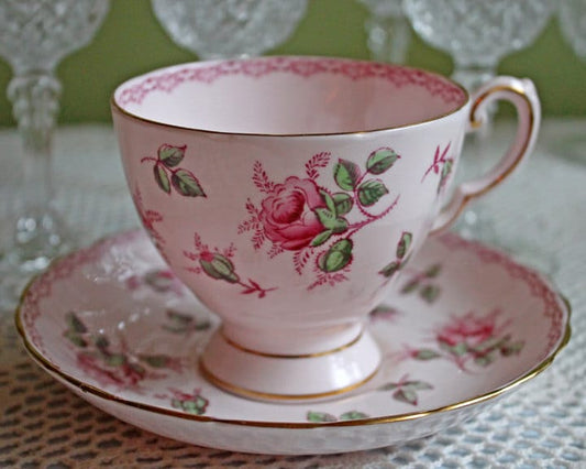 Vintage Royal Sealy Tea Coffee Cup & Saucer with Pink Roses Design. Dining Room Decor. Modern Farmhouse. Tea Garden Party Hosting Essentials